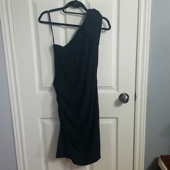 One shoulder shift dress - Picture 3 of 4
